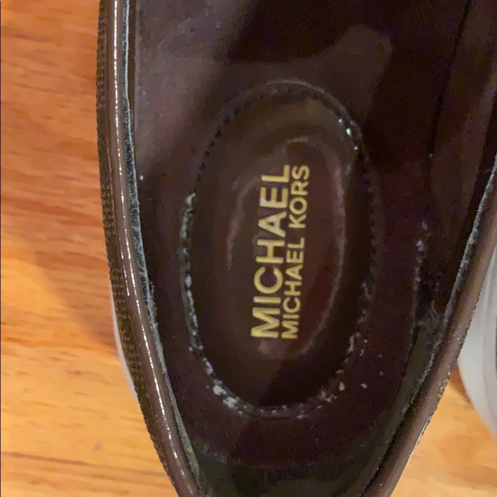 Shoes - Picture 4 of 6
